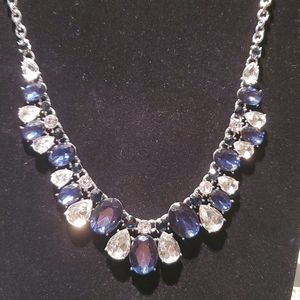 🌞 NWT Blue & white crystal necklace